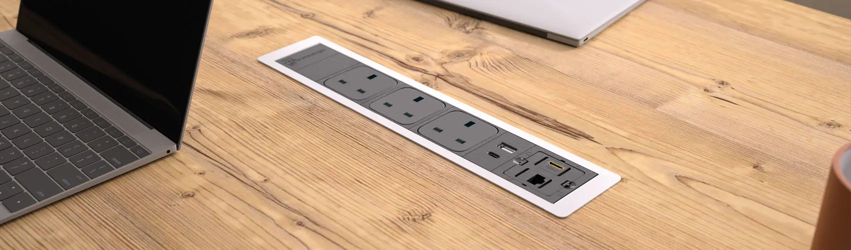 Cover image of the Connectivity page