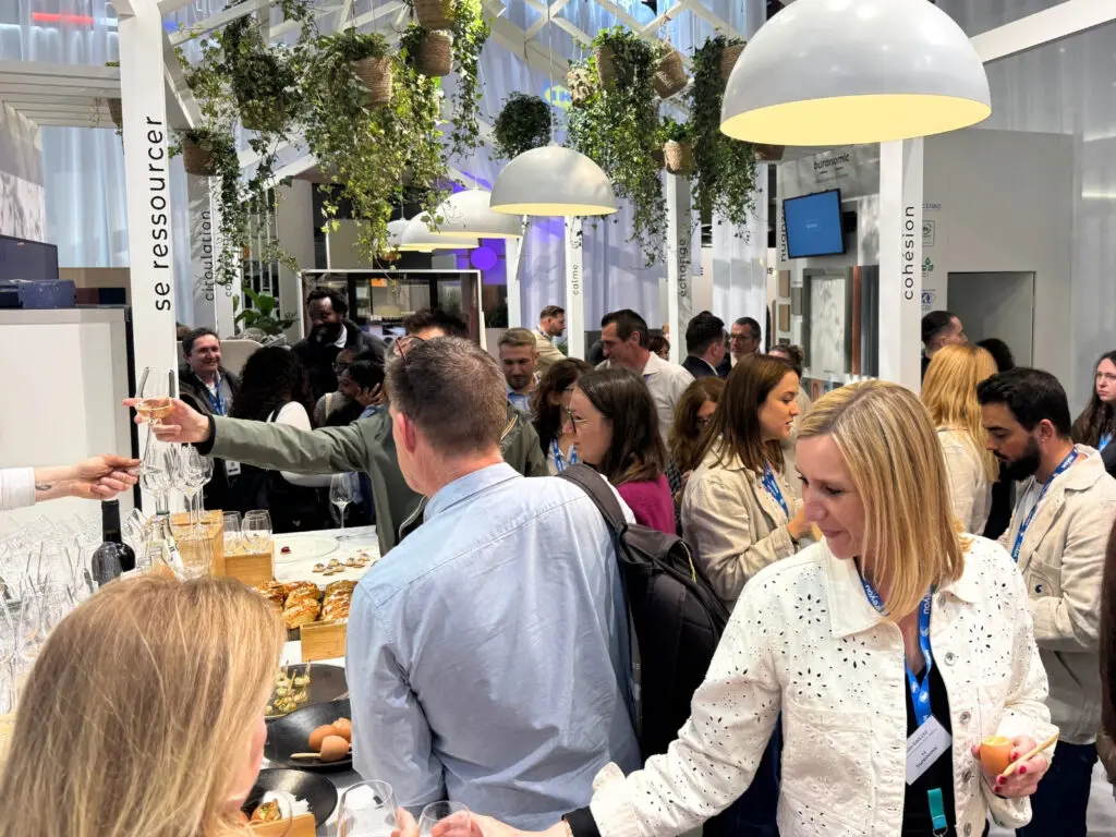 Stand buronomic au salon Workspace Paris 2026 – mobilier de bureau professionnel et aménagement des espaces de vie au travail