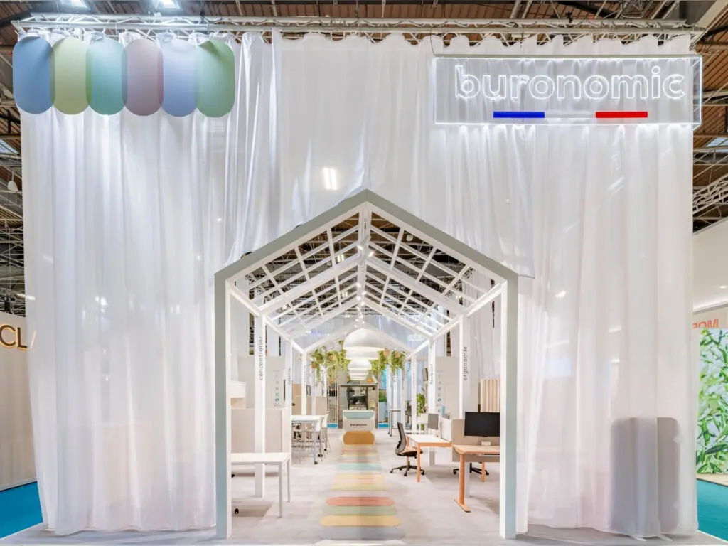 Stand buronomic au salon Workspace Paris 2026 – mobilier de bureau professionnel et aménagement des espaces de vie au travail