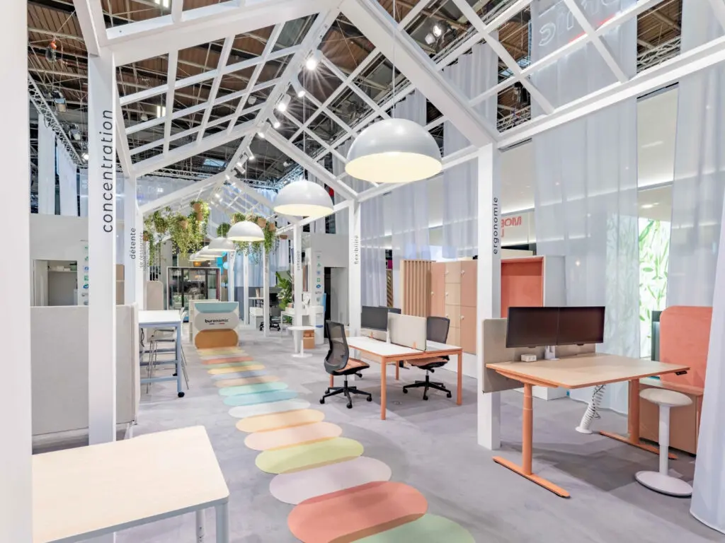 Stand buronomic au salon Workspace Paris 2026 – mobilier de bureau professionnel et aménagement des espaces de vie au travail